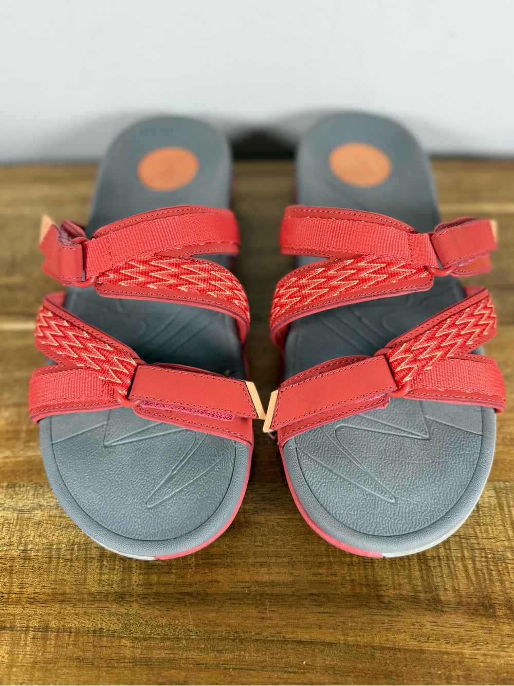 Vionic Orange Slip-on Crisscross Strapped Sandals Size 8 - Picture 7 of 14